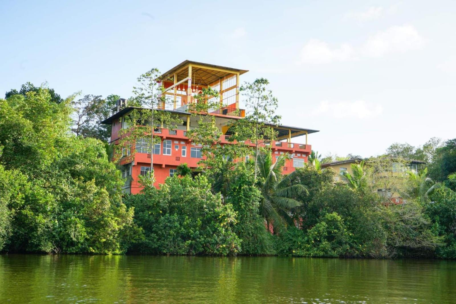 Madu River Edge Hotel Balapitiya Bagian luar foto